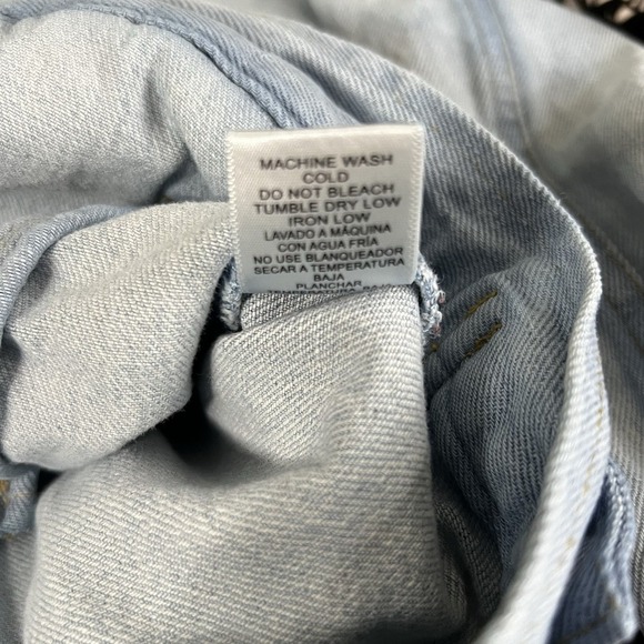 Love Tree Womens Lt Blue Button Up Distressed Denim Jean Jacket SZ M SHORT READ - Picture 7 of 8